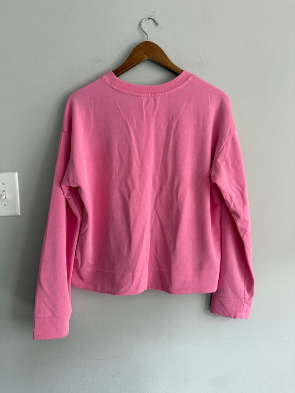 EUC Athleta Seasoft Sweatshirt, sz L - Picture 3 of 4